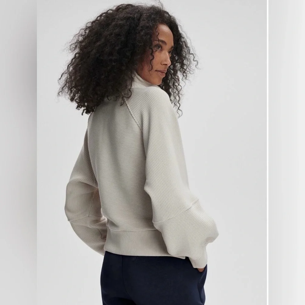 Varley Milano half-zip - Picture 3 of 10